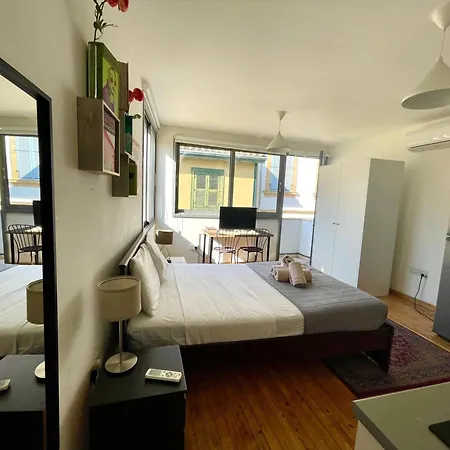 Irida - Down Town Apartament Nikozja